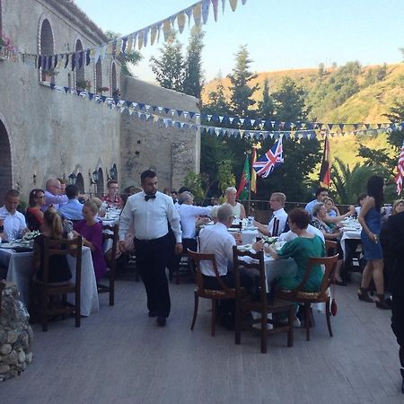 L'Anticocasale Pensionat Altomonte Exteriör bild