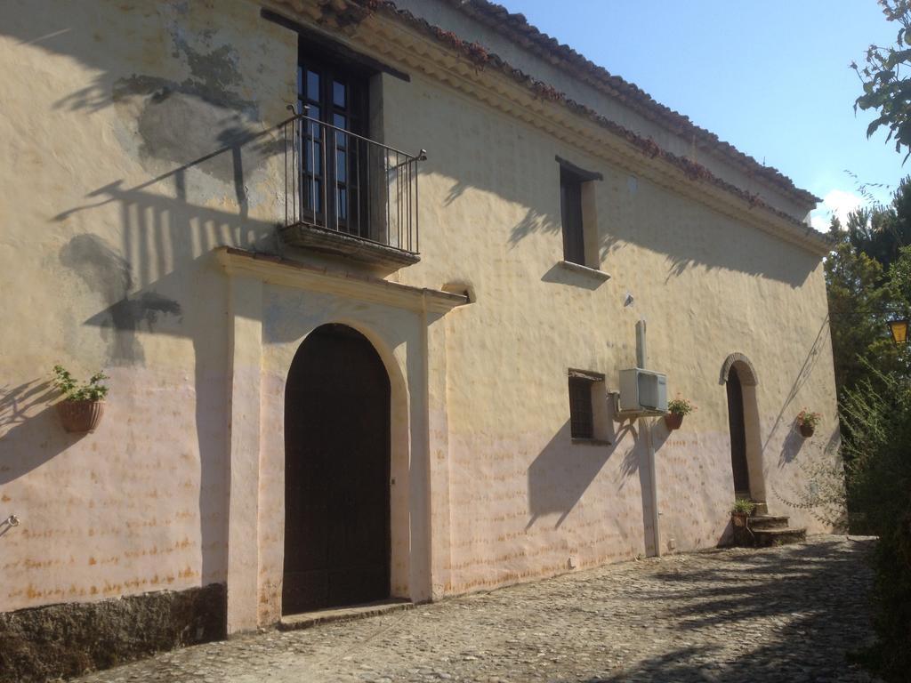 L'Anticocasale Pensionat Altomonte Exteriör bild
