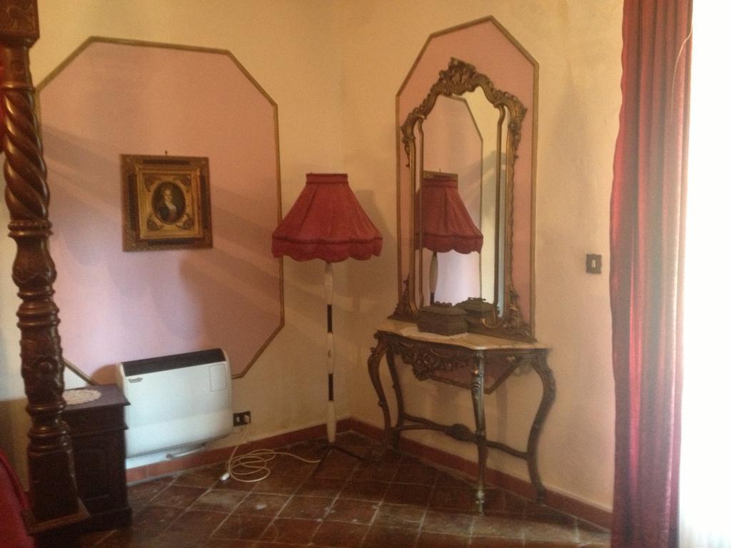 L'Anticocasale Pensionat Altomonte Rum bild