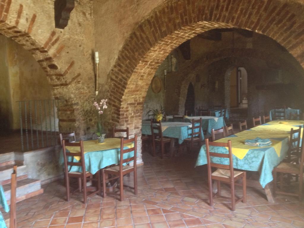 L'Anticocasale Pensionat Altomonte Exteriör bild